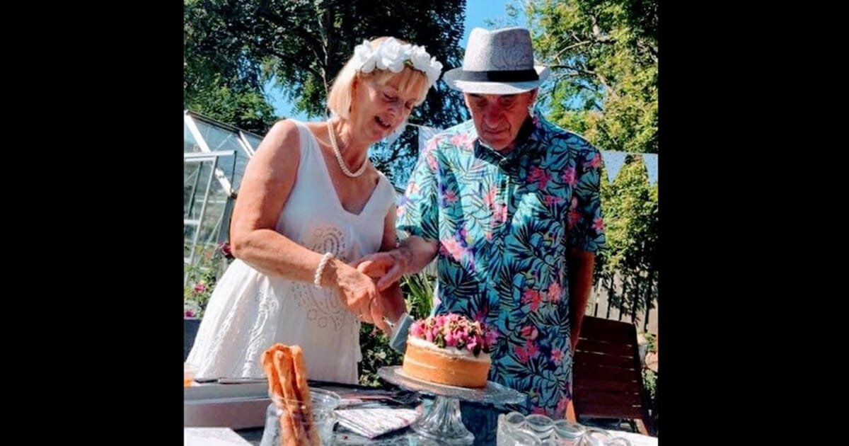 Husband with dementia asks wife he doesn't remember to marry him, 12 years after tying the knot