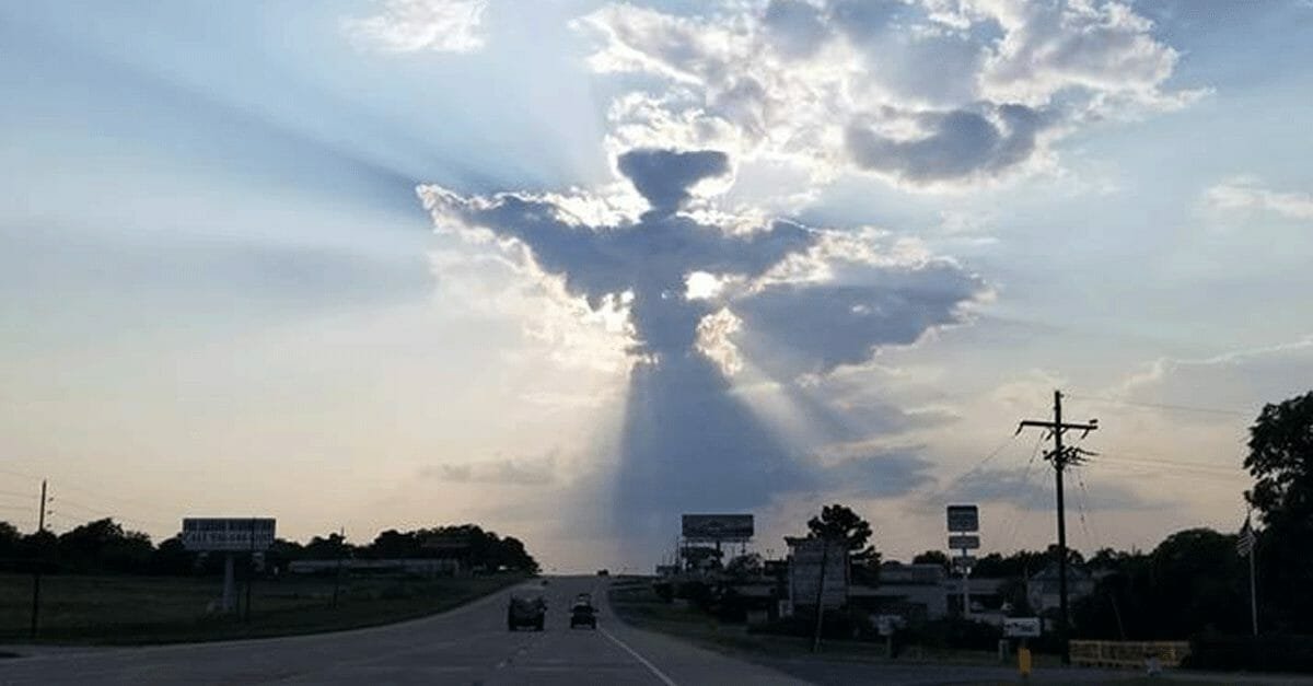 Texas driver spots a cloud that looks like an angel