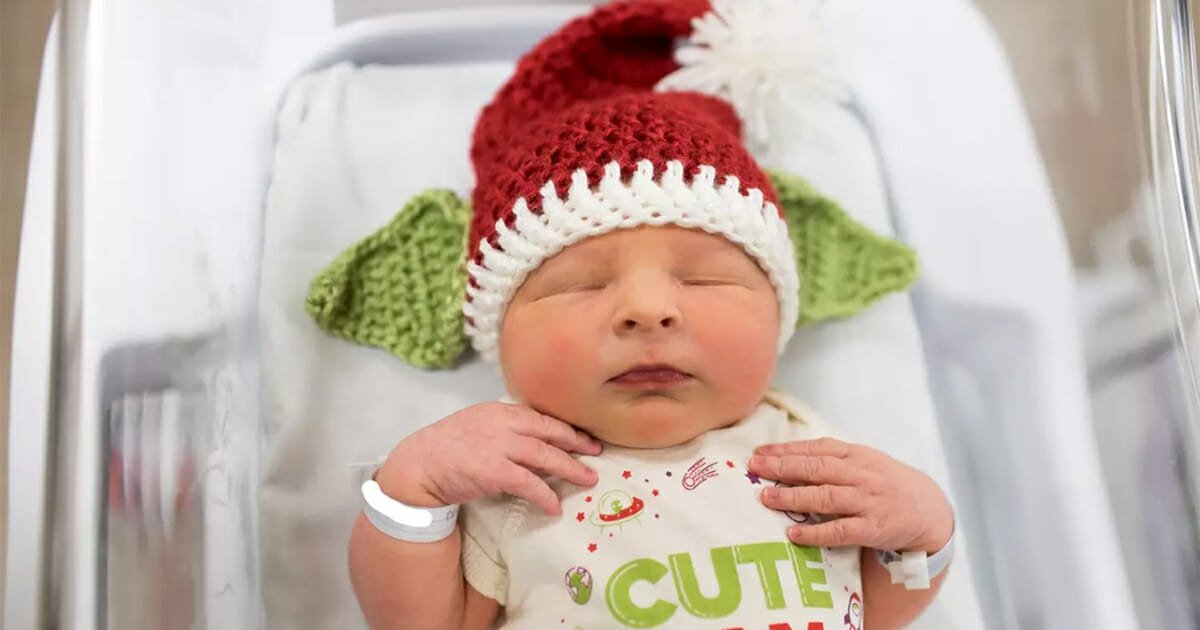 Nurse knits Baby Yoda hats for newborn babies born this Christmas, and parents love them