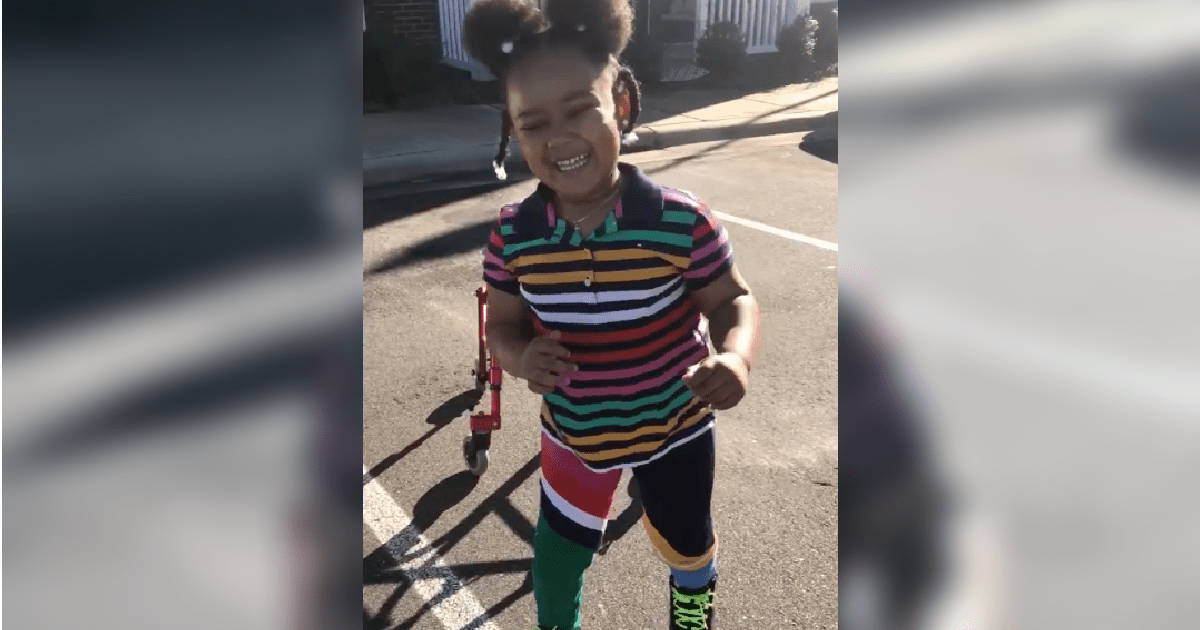 Determined 4-year-old with cerebral palsy learns to walk - congratulations!