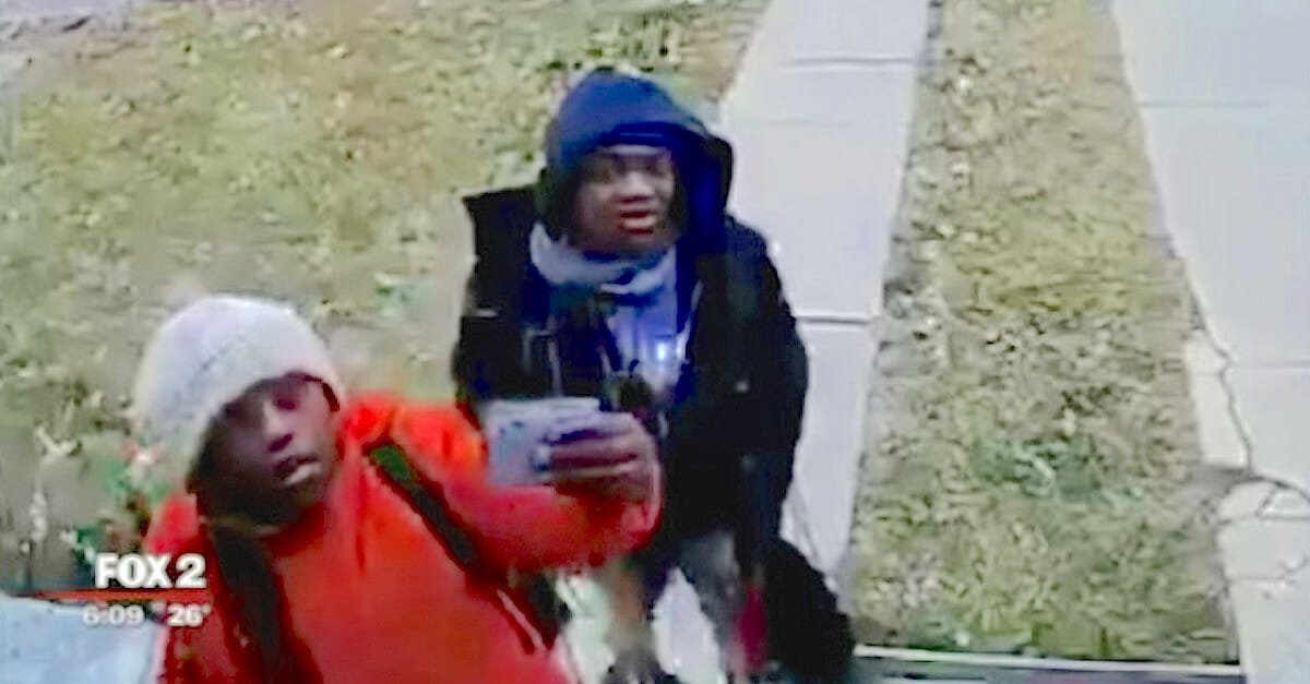 Twins find wallet with cash, take a look at disabled veteran's ID and go to his door