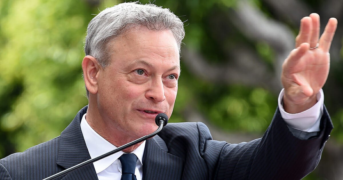 Gary Sinise awarded Congressional Medal of Honor Society award for supporting veterans, he deserves it!