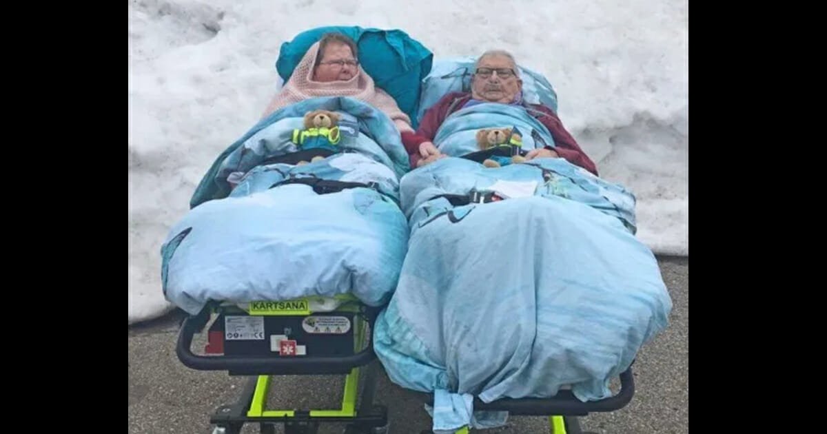 Paramedic takes dying couple to see snow for one last time before they pass